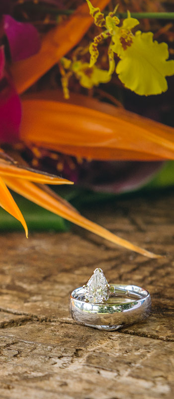 kauai wedding photographers ring bouquet